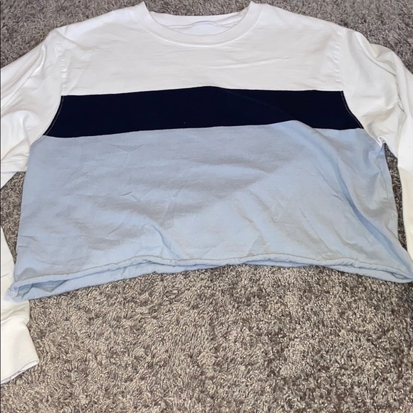 Brandy Melville/John Gault Long Sleeve Cropped Top - Picture 1 of 4